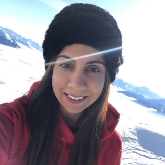 Meet your Posher, Basheera - Picture 1 of 1